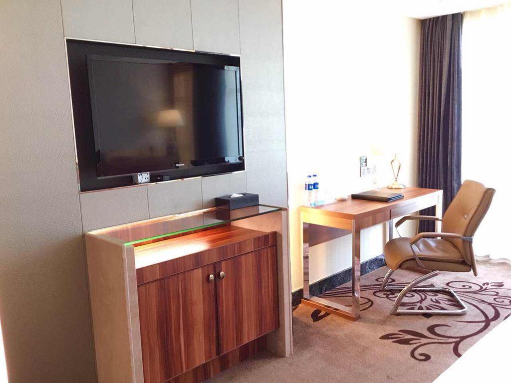 Asian Star Hotel Zhuhai Dış mekan fotoğraf