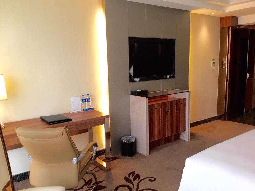 Asian Star Hotel Zhuhai Dış mekan fotoğraf