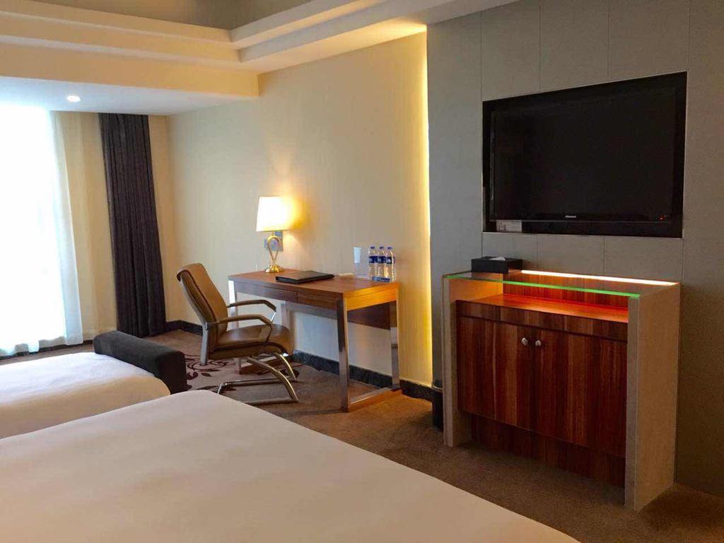Asian Star Hotel Zhuhai Dış mekan fotoğraf
