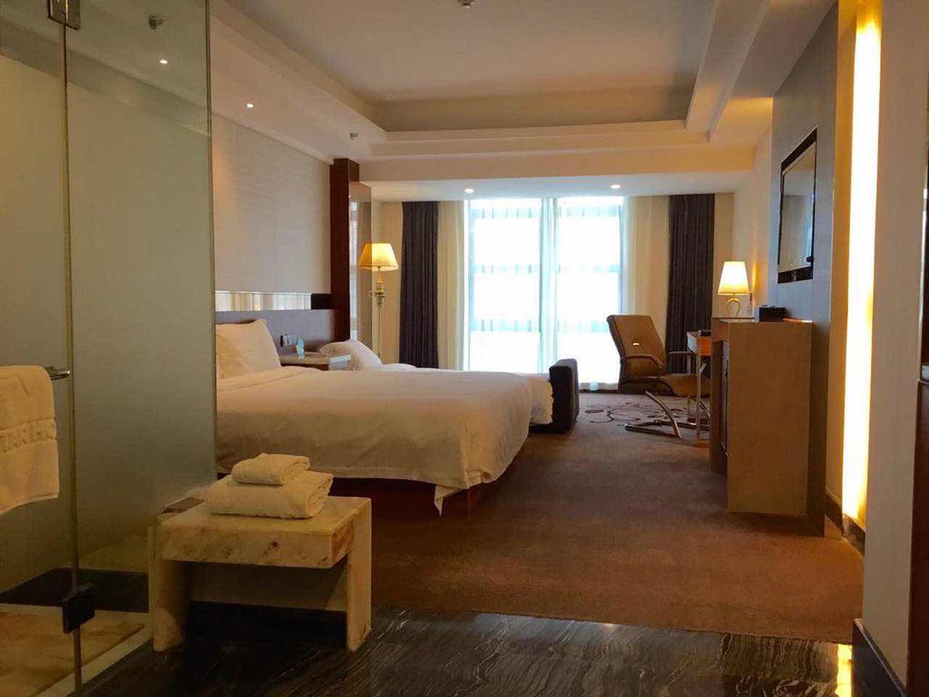 Asian Star Hotel Zhuhai Dış mekan fotoğraf